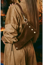 Load image into Gallery viewer, Kyle Med - Cinnamon Suede/Antique Gold