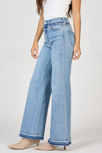 Load image into Gallery viewer, Fiona High Rise Wide Leg Raw Hem - Savannah