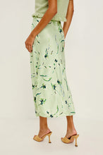 Load image into Gallery viewer, Anya Skirt - Mint Linnea
