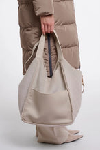 Load image into Gallery viewer, Chi Birch Handbag
