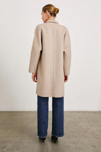 Load image into Gallery viewer, Everest Coat - Oatmeal
