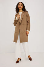 Load image into Gallery viewer, Everest Coat - Camel
