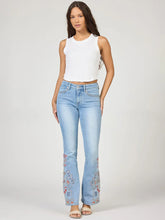 Load image into Gallery viewer, Jaxtyn Bootcut Jean - Santa Fe
