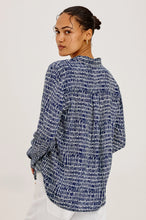 Load image into Gallery viewer, Josephine Shirt - Navy Peppled

