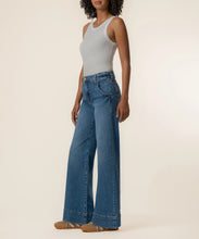 Load image into Gallery viewer, Maya High Rise Wide Leg - Journey Wash
