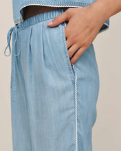 Load image into Gallery viewer, Scallop Side Seam Pant
