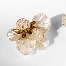 Load image into Gallery viewer, Wally Earrings
